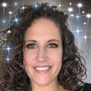 Meet your Posher, Kelli